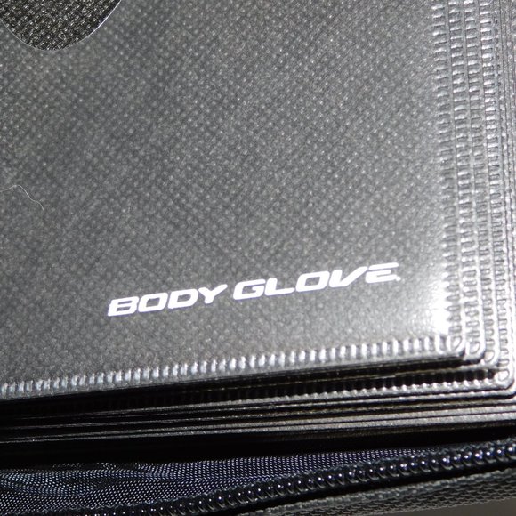 Body Glove Black  Soft Shell CD / DVD Storage Wallet 32 Disc Capacity - Picture 7 of 8